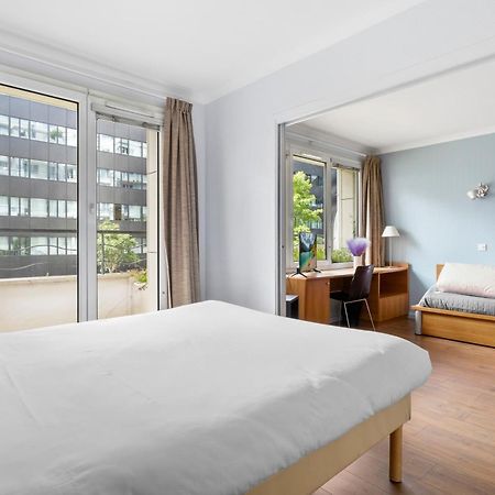 Grand Appartement Avec Balcon - Proche Parc Des Expo - Parking Privee Issy-les-Moulineaux Exteriör bild
